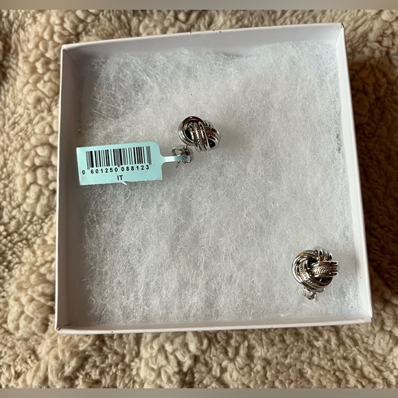 NWT Belk 925 Sterling Silver Twist Knot Stud Earrings W/ Box - Picture 4 of 4